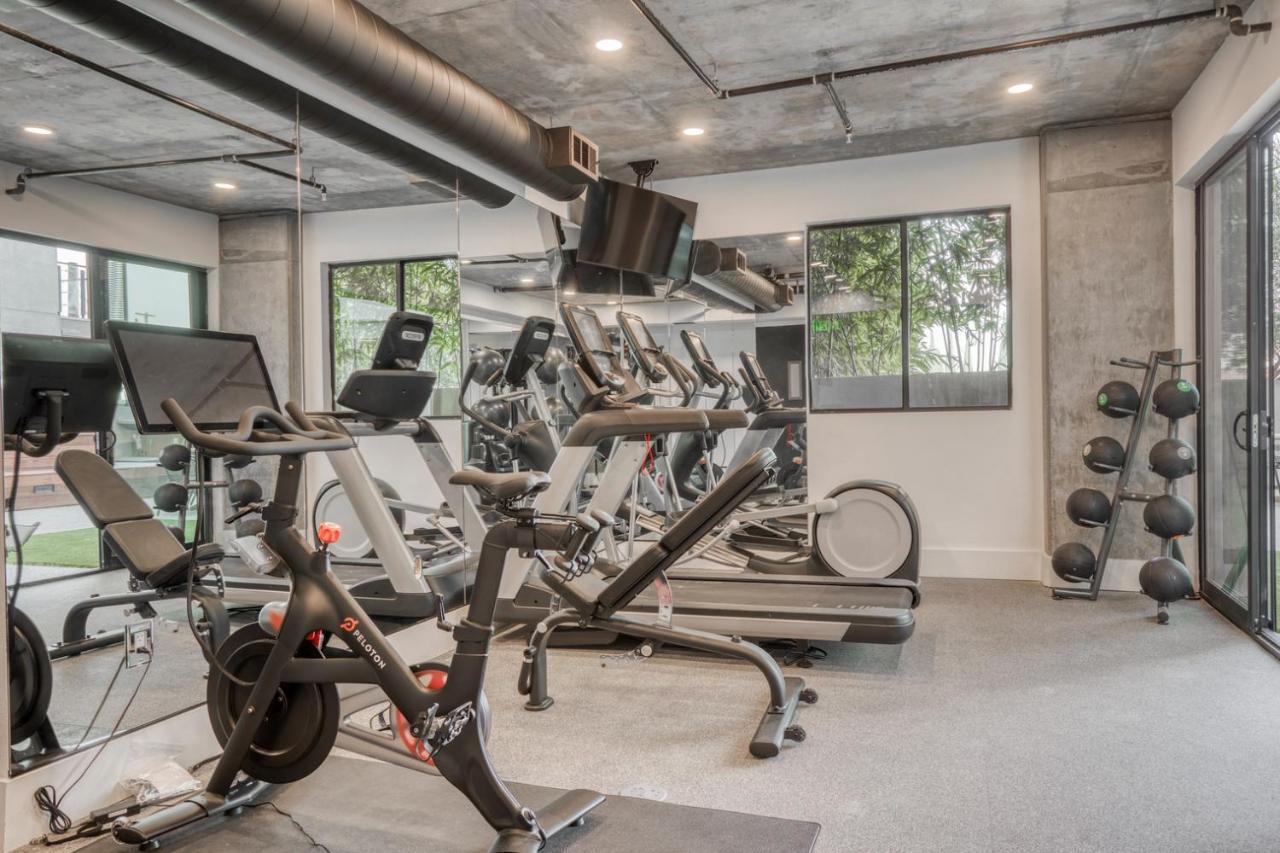 Culver 3br W Pool Gym Wd Near Bars Lax-969 *